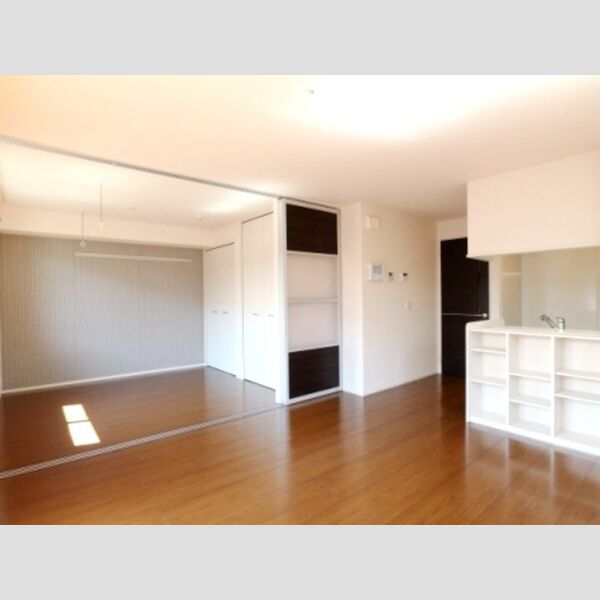 ボナール酒井根　Ⅲ号棟 リビング2