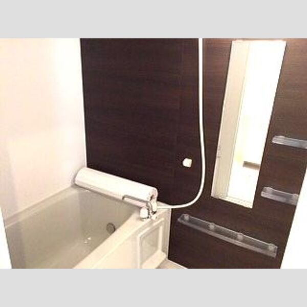 ハイム羽沢十番館301号室 換気乾燥機付の浴室