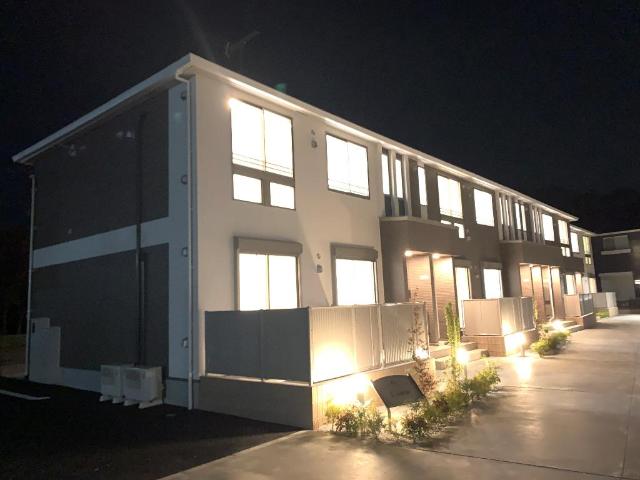 エル・クーレ 外観写真（夜）