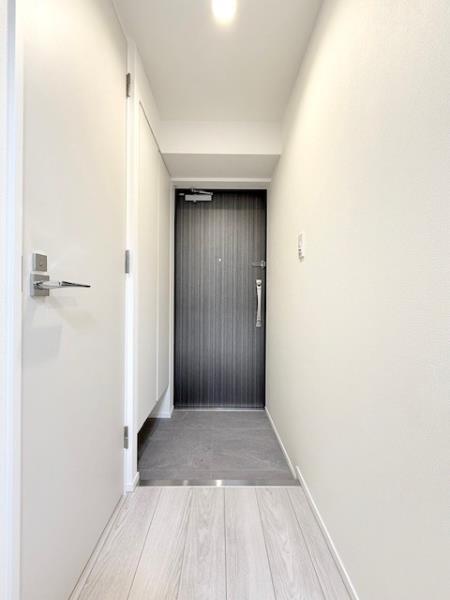 エレミ本蓮沼1階 玄関