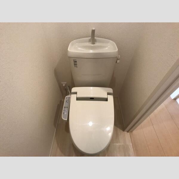 キャピタル美南　B 温水洗浄暖房便座トイレ