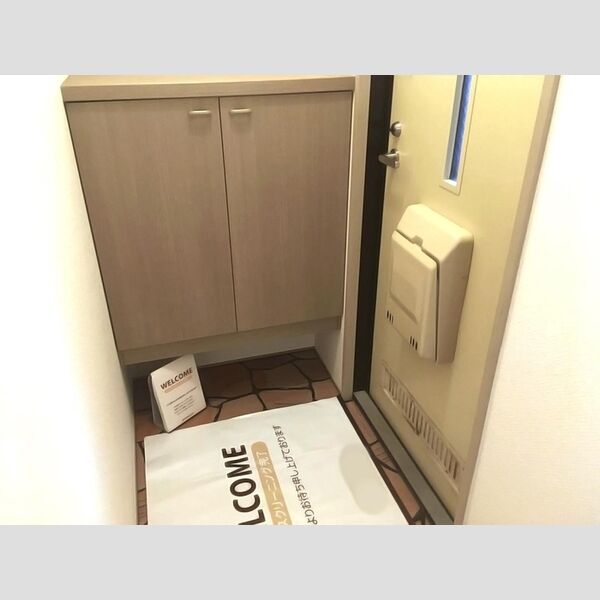 エトワール　B101号室 玄関