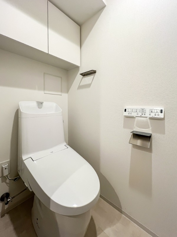 ドゥーエ王子神谷1階 トイレ