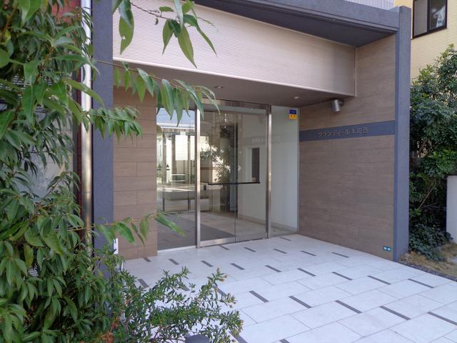 グランディール本町西3階 エントランス