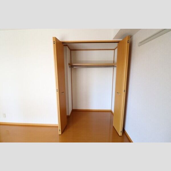 ソラリス　A 南側洋室クローゼット