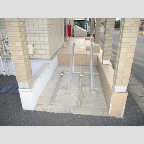 殿台NTステージ 駐輪場