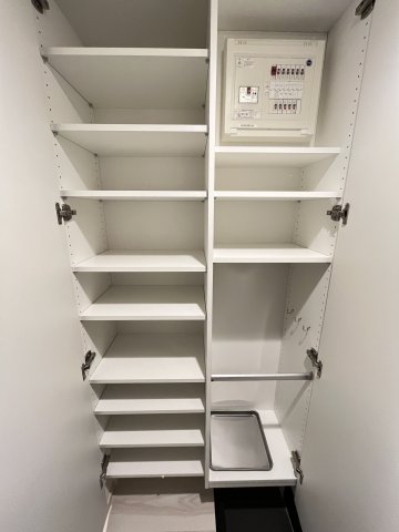 びゅうリエットグラン新宿戸山610号室 収納