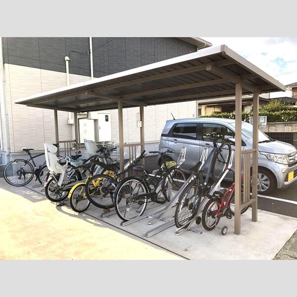 リオハイト103号室 駐輪場