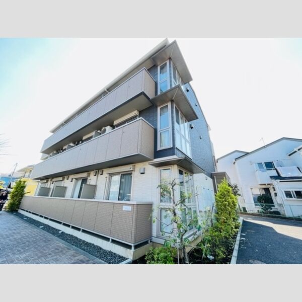 グローリー湘南Ⅱ303号室 建物外観