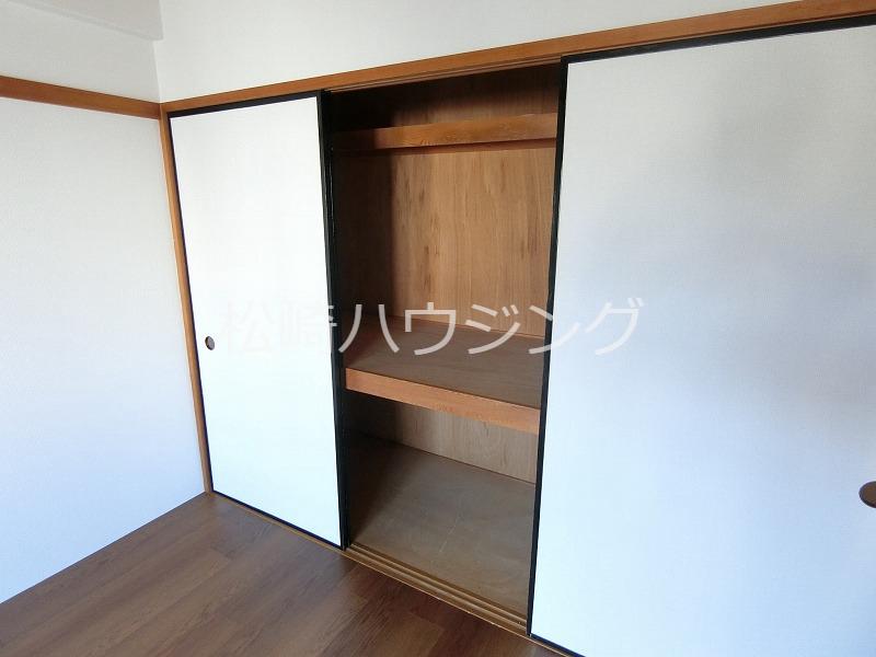 メルベーユ松が丘2階 収納