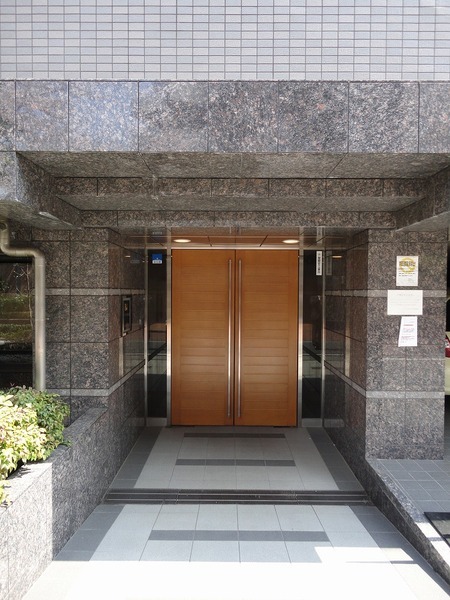 ルーブル芦花公園310号室 エントランス