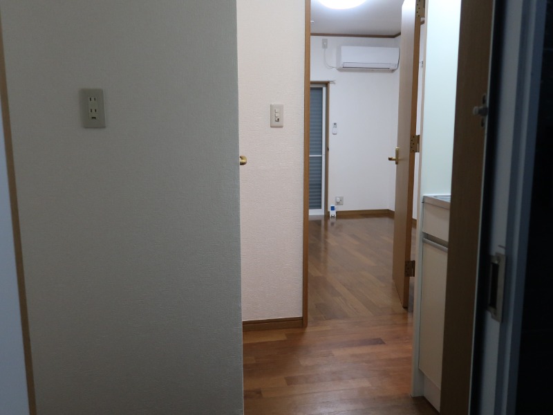 ファミール仲村D 内観