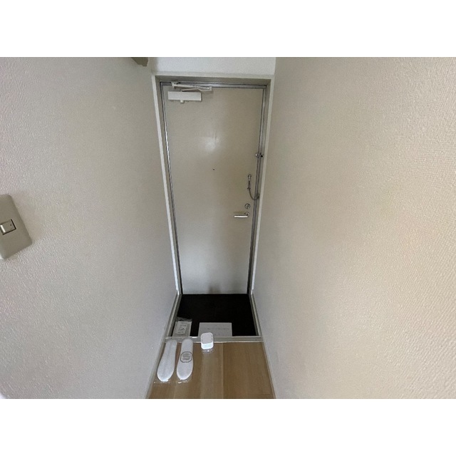 ダリア215号室 玄関