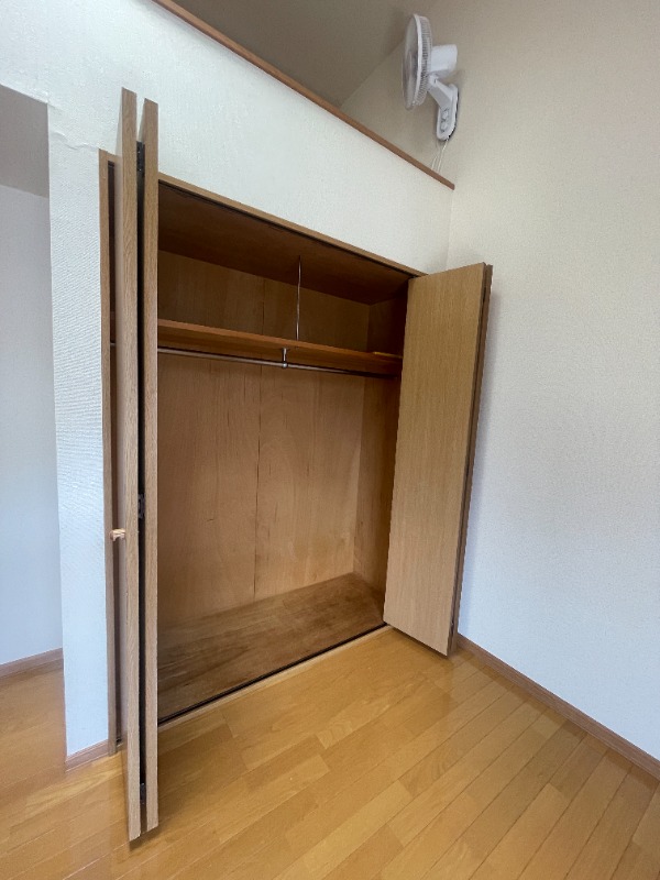 レオン三原2階 収納