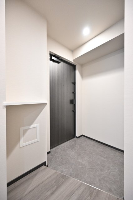 ＧＲＡＮＳＩＴＥ　ＮＡＫＡＭＥＧＵＲＯ9階 玄関