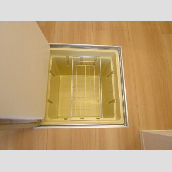 CREAⅡ101号室 床下収納