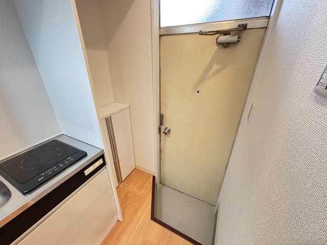 ＭＫハウス西原0103号室 玄関