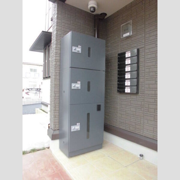 ラ・サカン 宅配BOX