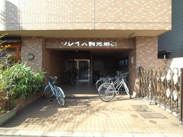 グレイス鶴見第３ エントランス