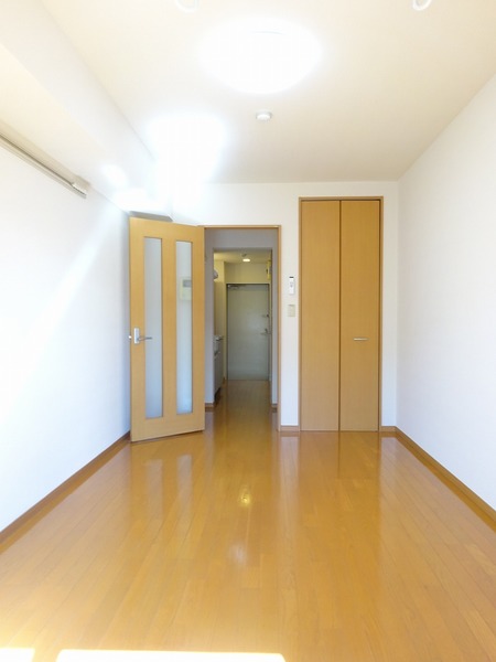 プレール・ドゥーク東京ＮＯＲＴＨ203号室 リビング