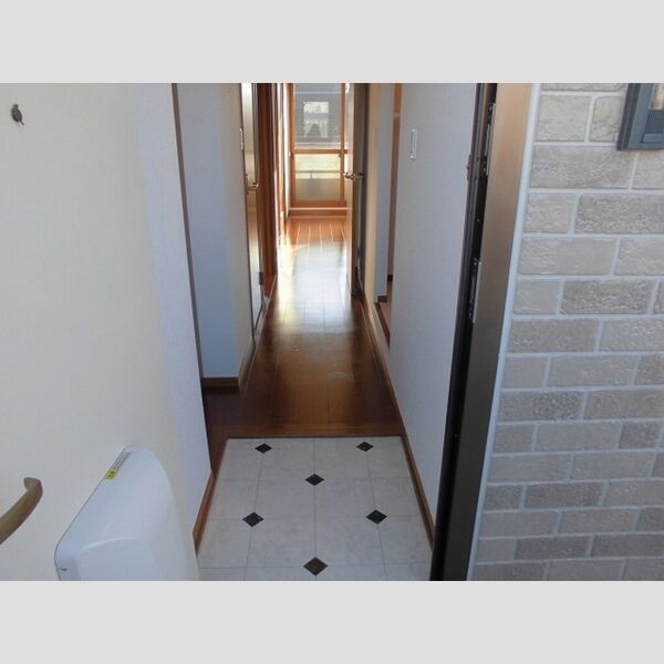 リブェール305号室 玄関