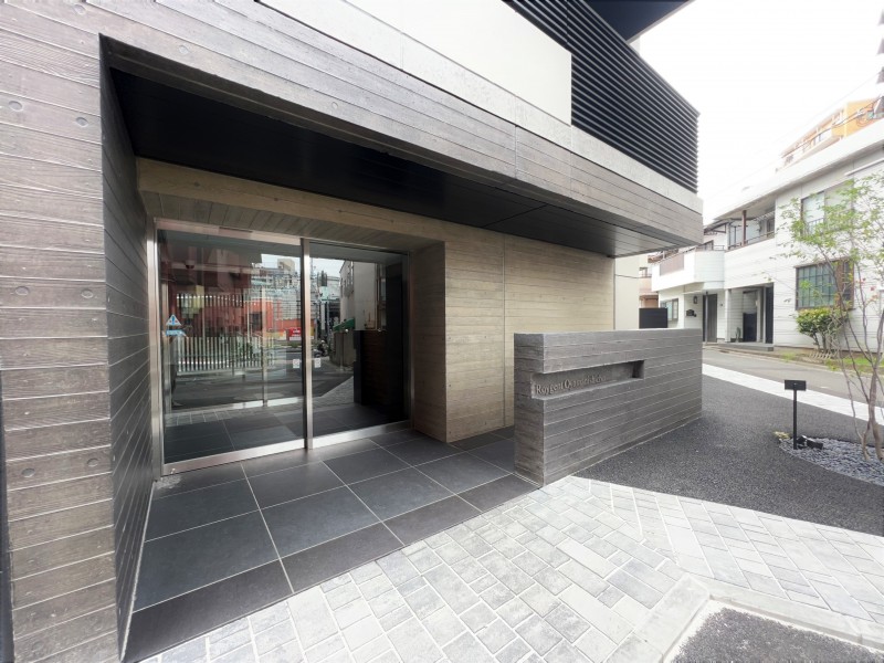 ロイジェント大山西町6階 エントランス