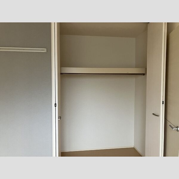 ルミエールA203号室 収納