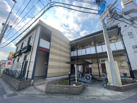 レオパレスセゾンブラン三郷の外観画像