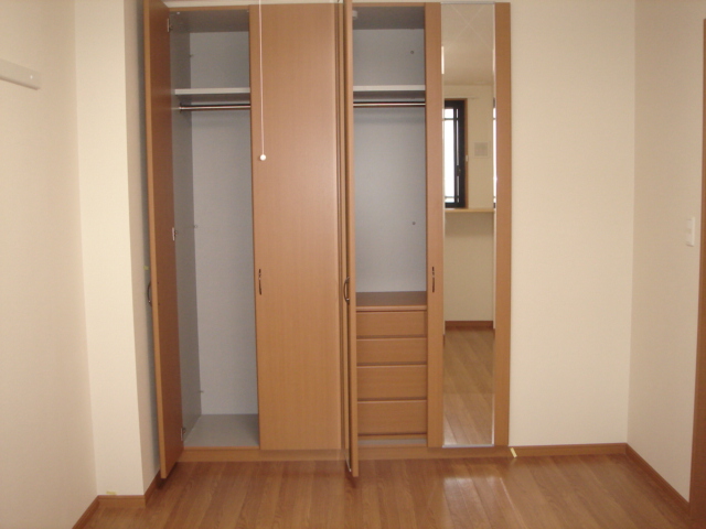 ＴＩＡＲＡ（ティアラ） クローゼット