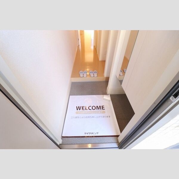 セレジェイラ106号室 玄関　シューズボックス(トールタイプ)あり