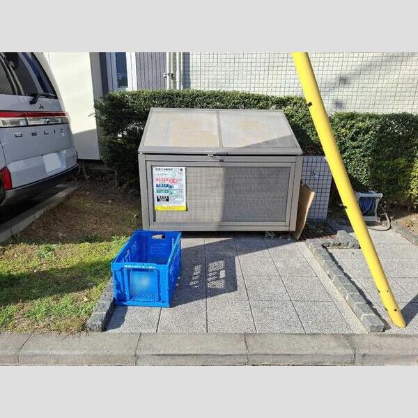 コモレビ大蔵　E304号室 ごみ置き場