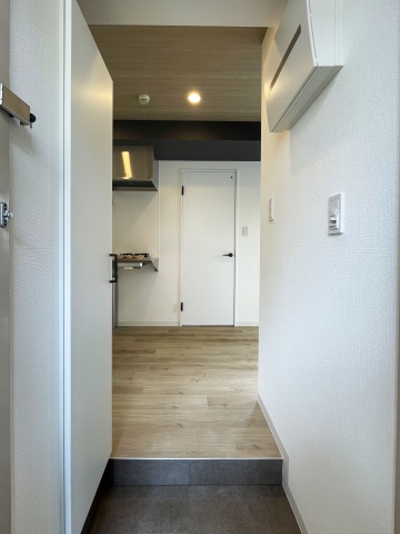 スカイコート新宿曙橋 玄関