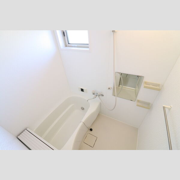 ウィスタリア イースト　A 浴室