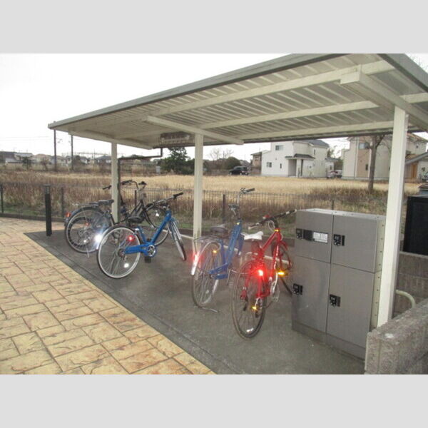 メゾンモナリエ 駐輪場