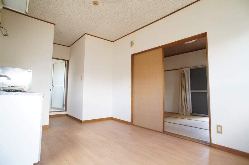 グレーエス日光 205号室の代用写真です