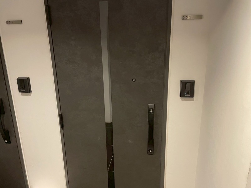 CREALpremier目黒地下1階 玄関