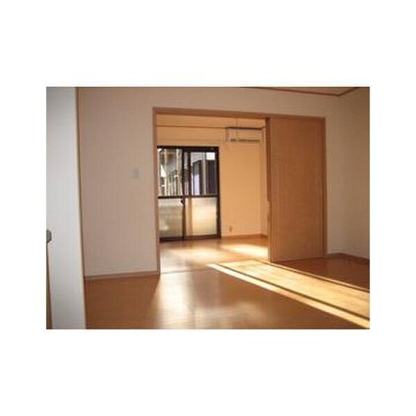 Sepia　Court　F リビング