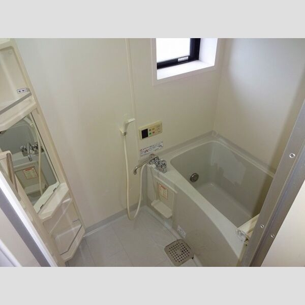 ヴィラ・シャルマン　A バス