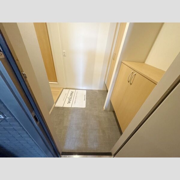 ディアコート本木 玄関