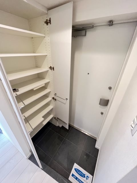 アジールコート新高円寺9階 収納