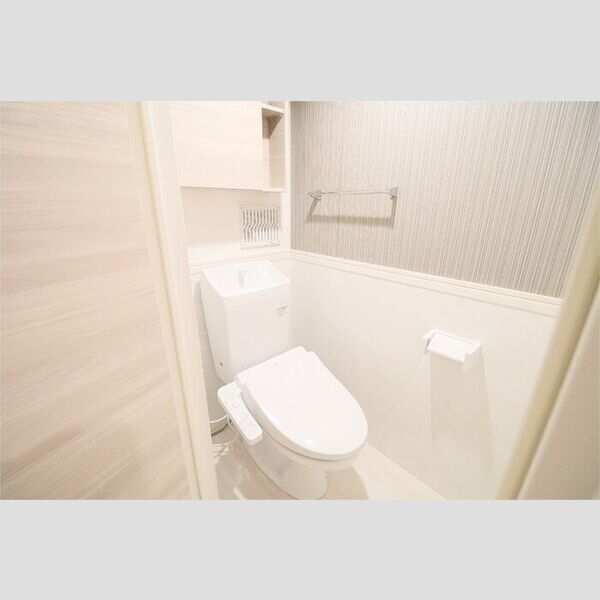 D-KISARIA　EⅠ303号室 温水洗浄暖房便座