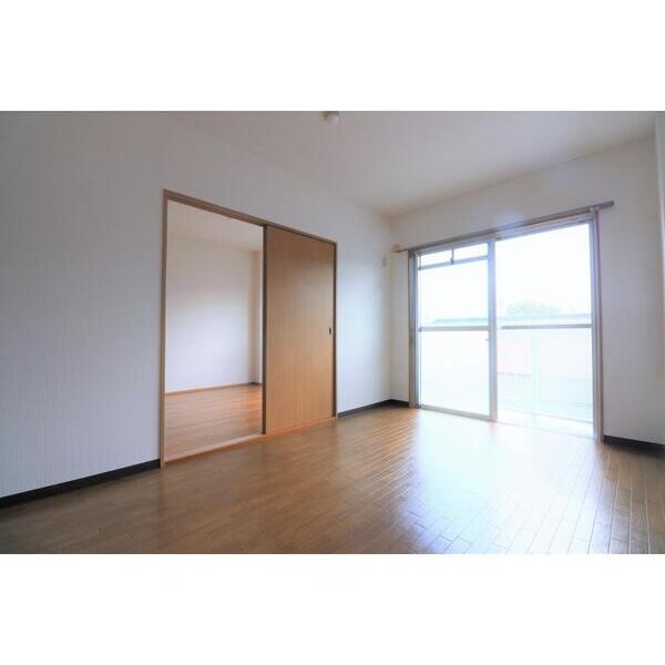 ソレイユ並木305号室 リビング