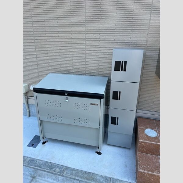 エクセリア北加平町201号室 ゴミストッカー　宅配ボックス