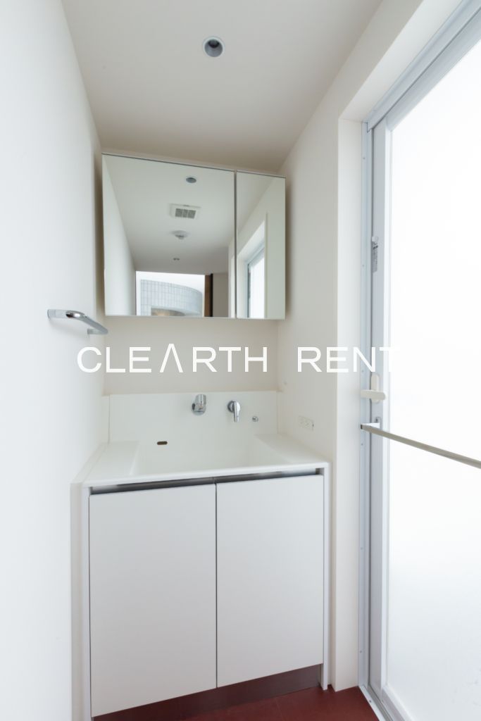 アスタルテ上原4階 スタイリッシュな独立洗面台