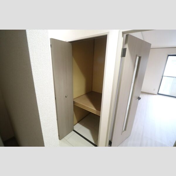 愛花夢　3号館 物入