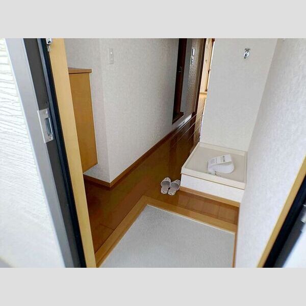 サンライズ蒲生 玄関