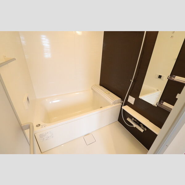 IS(イズ)1303号室 バス