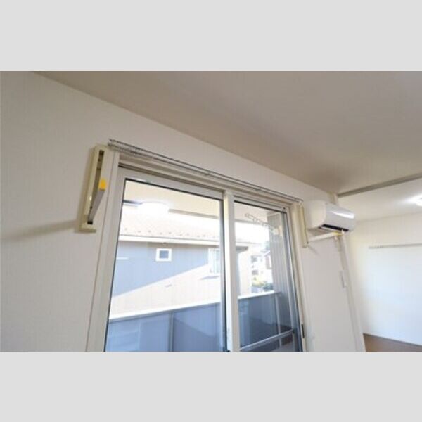 クリアシーズンズ　C205号室 室内物干し