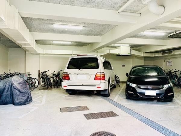 ニューハイツ経堂3階 駐車場
