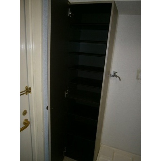 アセット・デーク0203号室 下駄箱